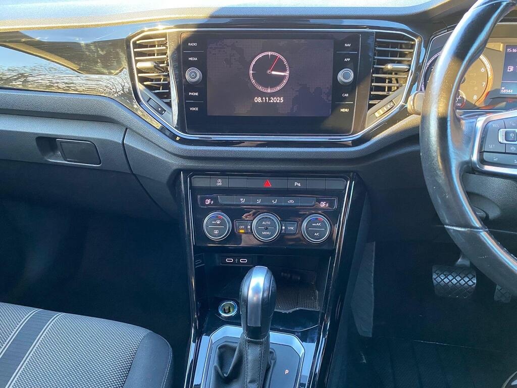 
								2021 Volkswagen T-Roc 1.5 TSI EVO Black Edition DSG full									