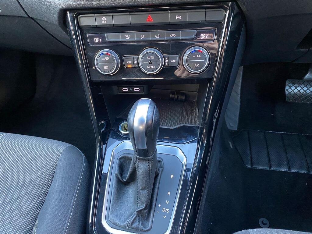 
								2021 Volkswagen T-Roc 1.5 TSI EVO Black Edition DSG full									