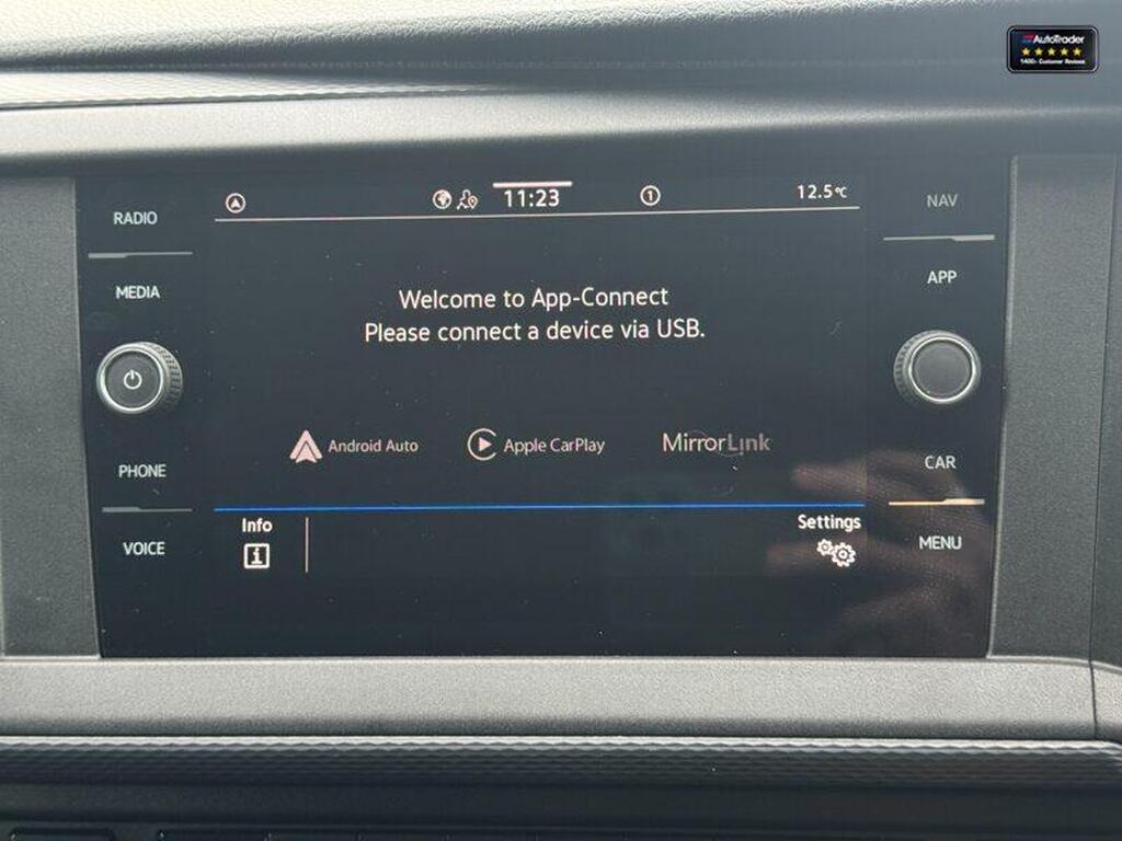 
								2023 AUTO Crew Cab SWB L1H1 T32 TDI Kombi Highline Auto full									