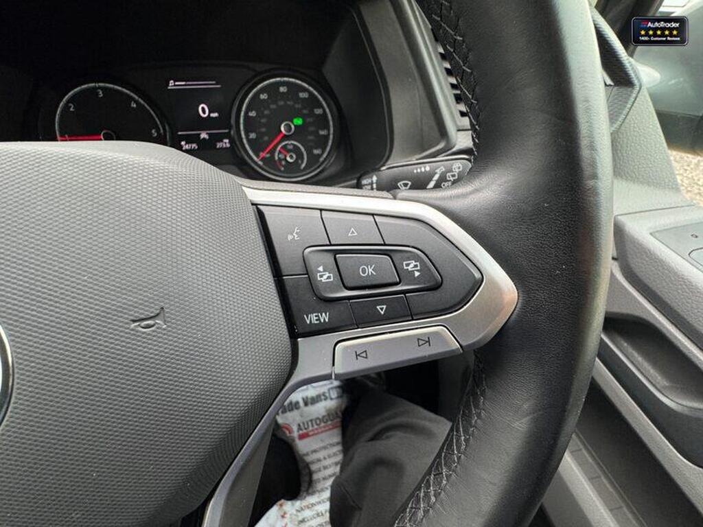 
								2023 AUTO Crew Cab SWB L1H1 T32 TDI Kombi Highline Auto full									