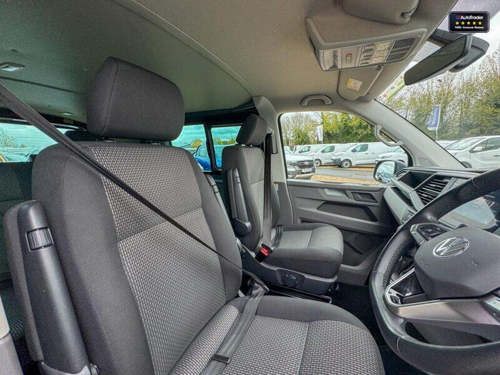 
								2023 AUTO Crew Cab SWB L1H1 T32 TDI Kombi Highline Auto full									