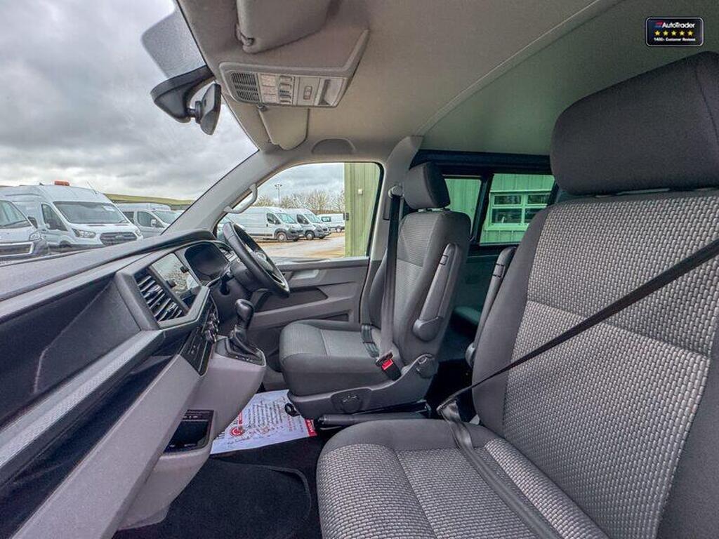 
								2023 AUTO Crew Cab SWB L1H1 T32 TDI Kombi Highline Auto full									