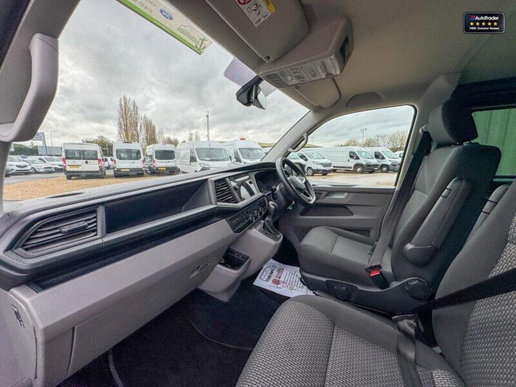 
								2023 AUTO Crew Cab SWB L1H1 T32 TDI Kombi Highline Auto full									