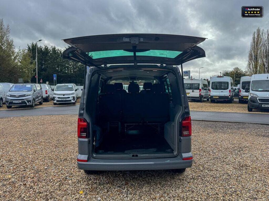 
								2023 AUTO Crew Cab SWB L1H1 T32 TDI Kombi Highline Auto full									