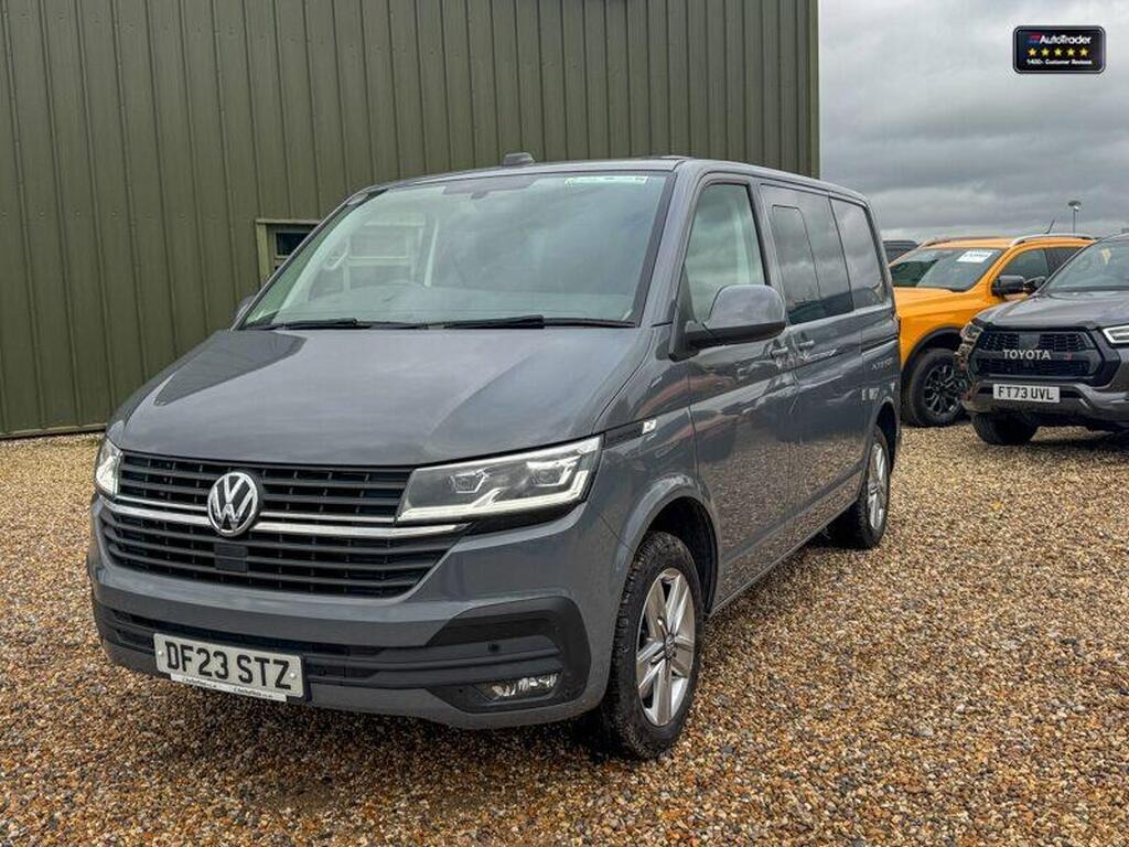 
								2023 AUTO Crew Cab SWB L1H1 T32 TDI Kombi Highline Auto full									