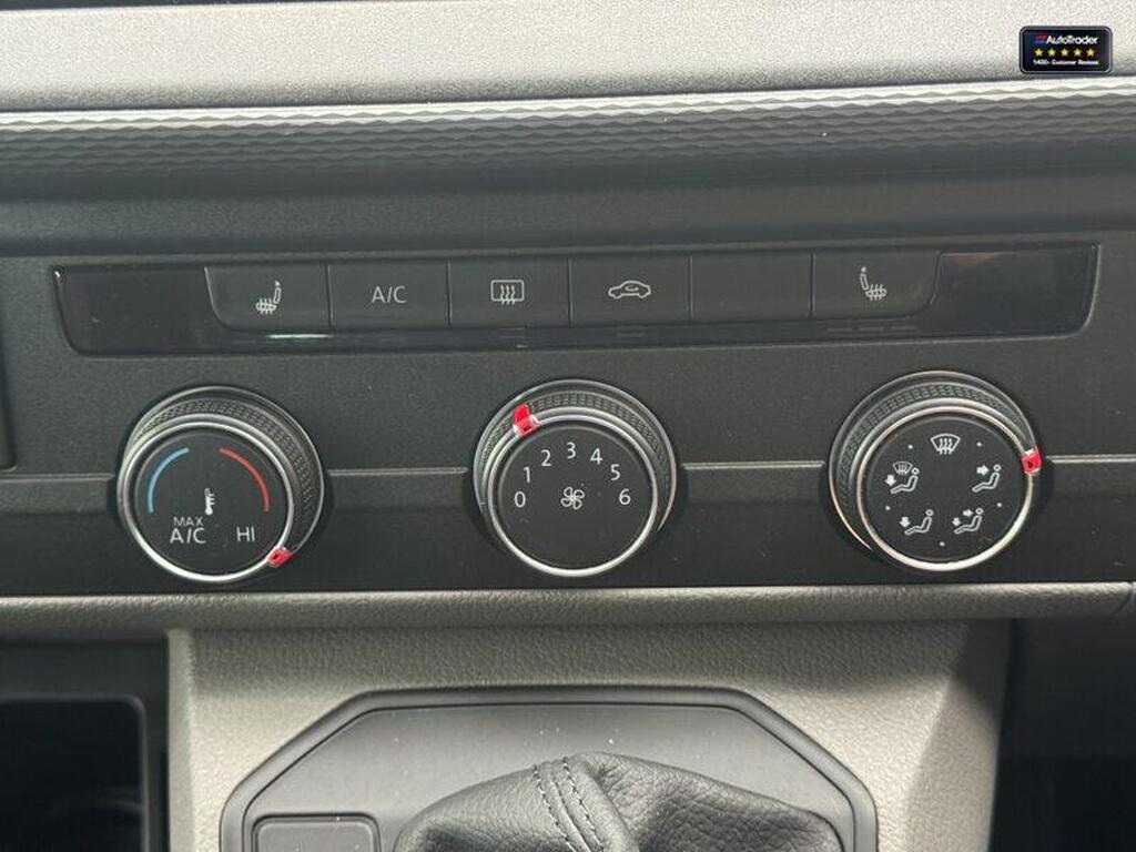 2023 AUTO Crew Cab SWB L1H1 T32 TDI Kombi Highline Auto