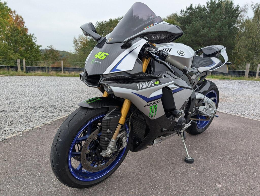 
								2016 Yamaha R1M 998cc full									