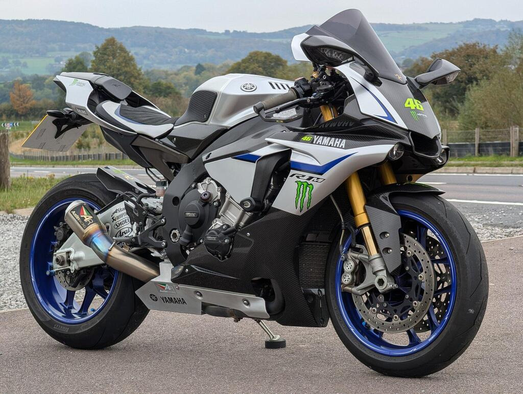 2016 Yamaha R1M 998cc
