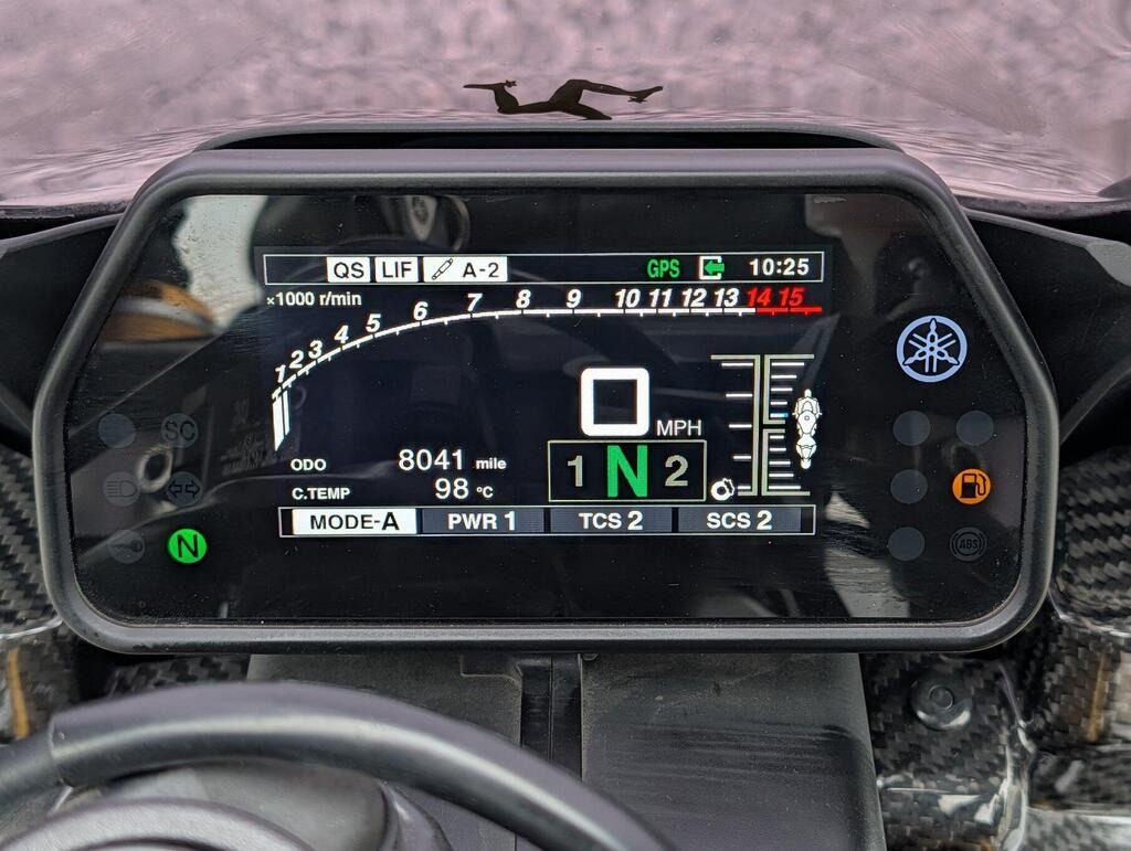 
								2016 Yamaha R1M 998cc full									