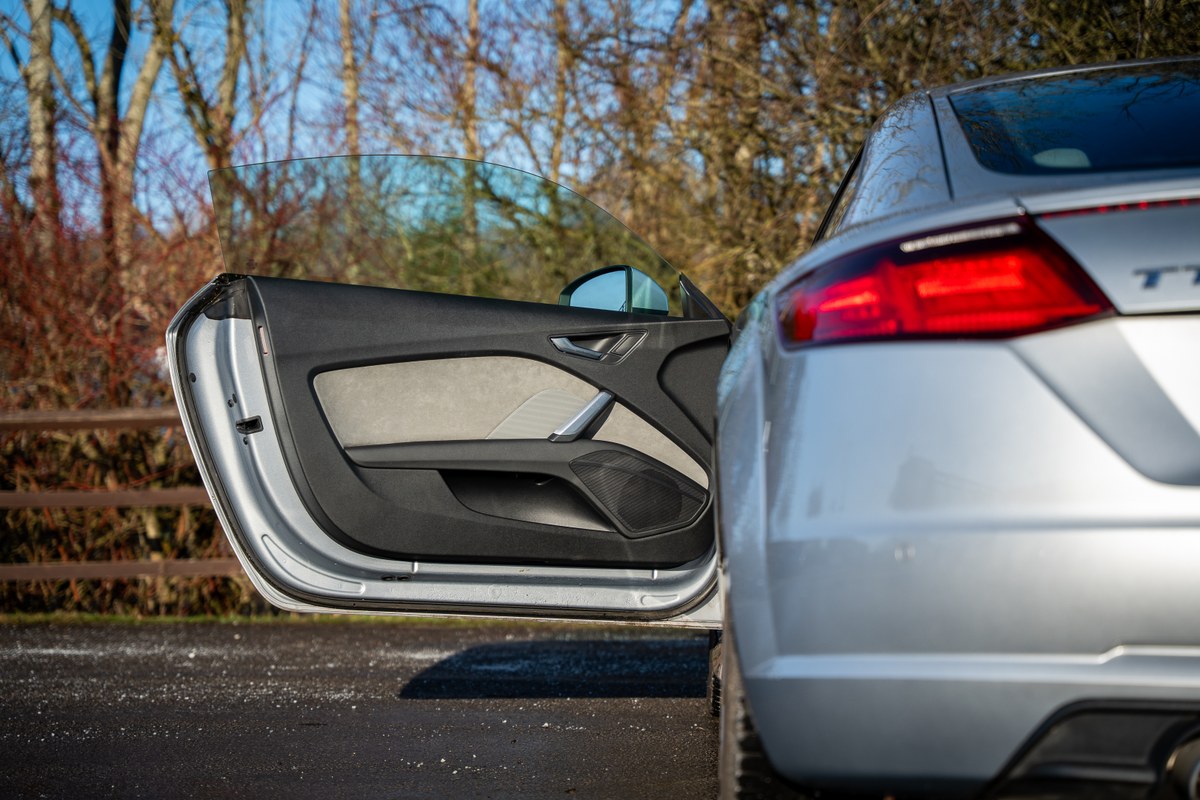 
								2016 Audi TT 2.0 TFSI full									