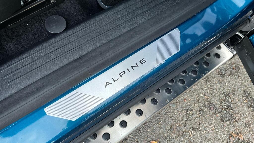 
								2025 Renault Austral 1.2 E-TECH techno esprit Alpine full									