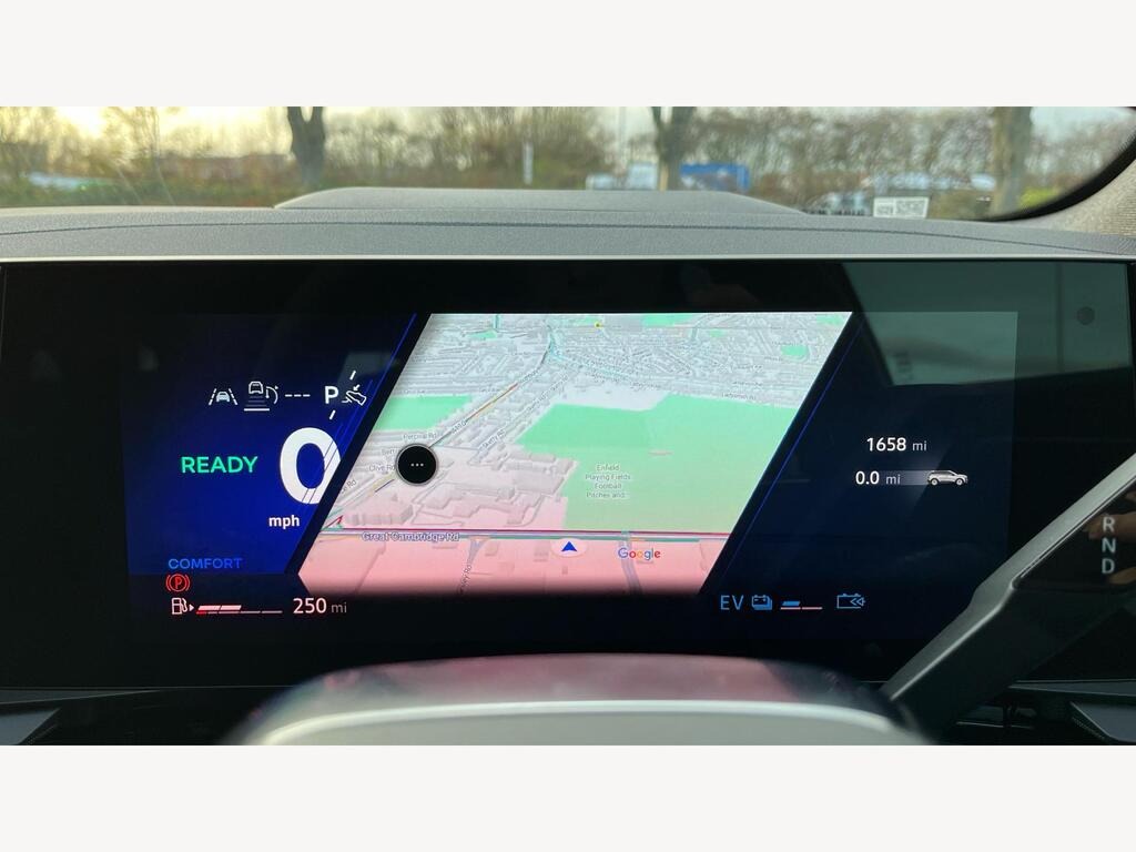 
								2025 Renault Austral 1.2 E-TECH techno esprit Alpine full									