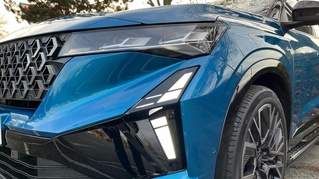 2025 Renault Austral 1.2 E-TECH techno esprit Alpine