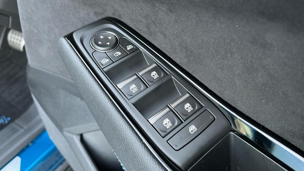 
								2025 Renault Austral 1.2 E-TECH techno esprit Alpine full									