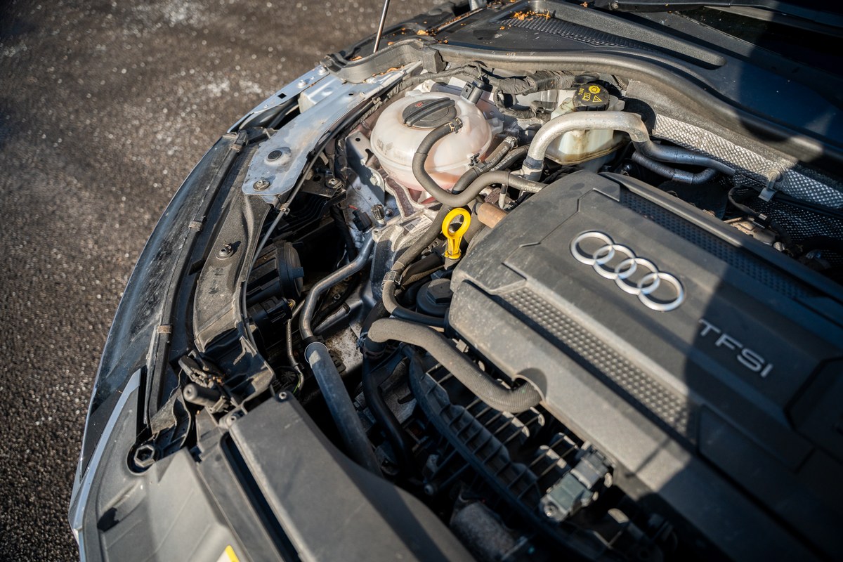 
								2016 Audi TT 2.0 TFSI full									