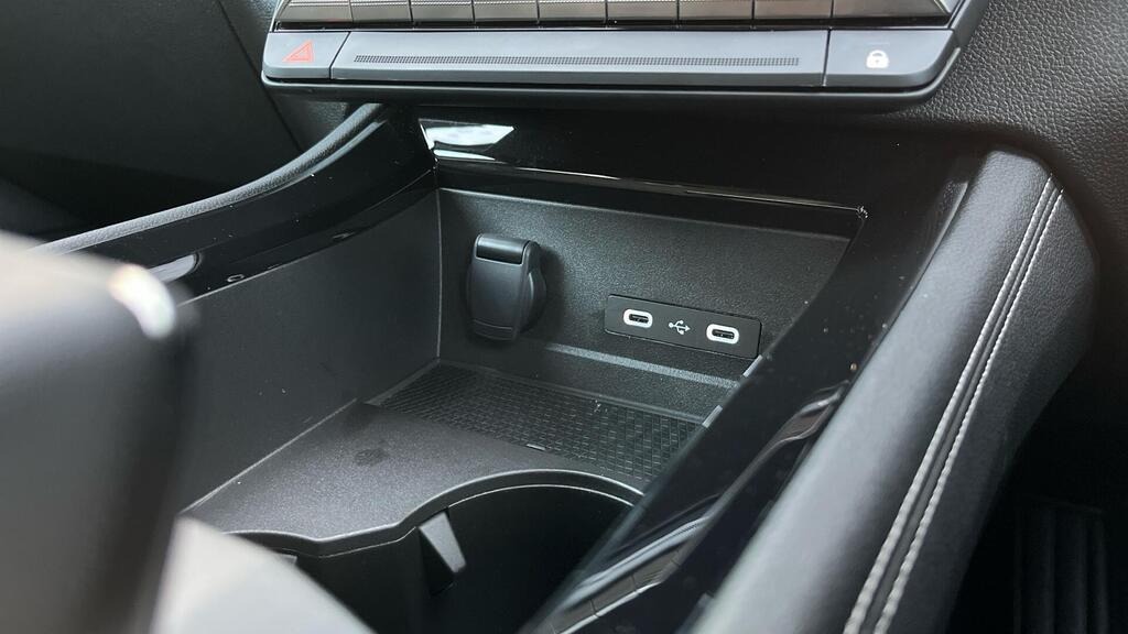 
								2025 Renault Austral 1.2 E-TECH techno esprit Alpine full									