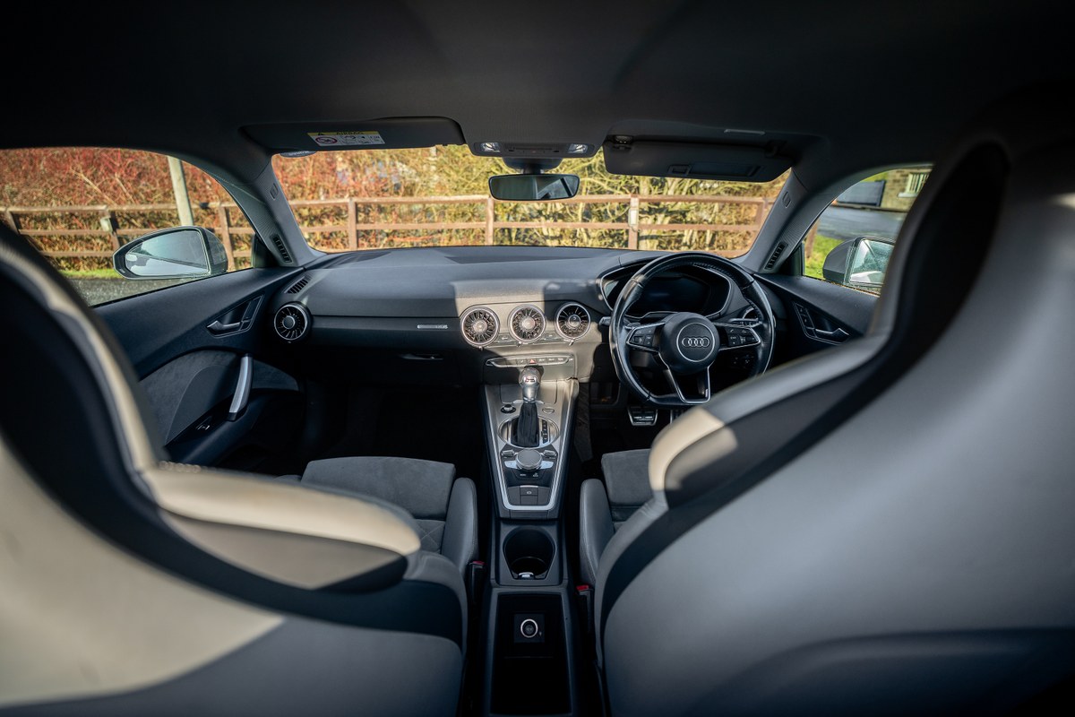 
								2016 Audi TT 2.0 TFSI full									