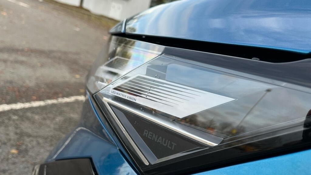 
								2025 Renault Austral 1.2 E-TECH techno esprit Alpine full									