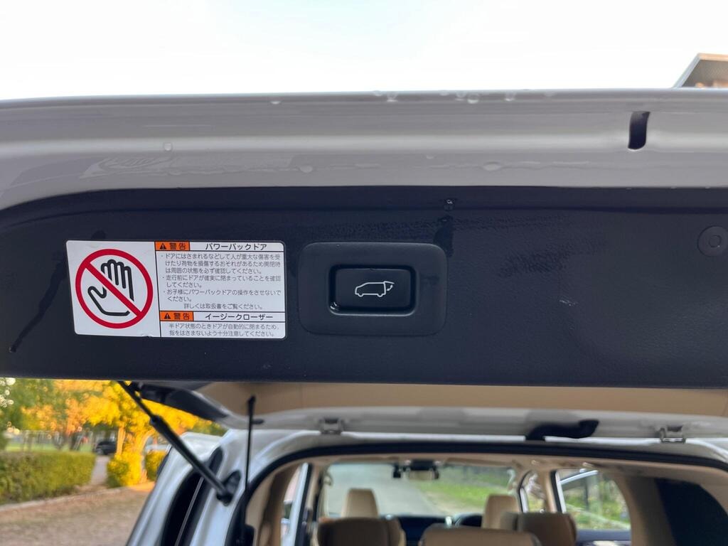 
								2021 Toyota Alphard 2.5 HYBRID EXECUTIVE LOUNGE TWINSUNROOF full									