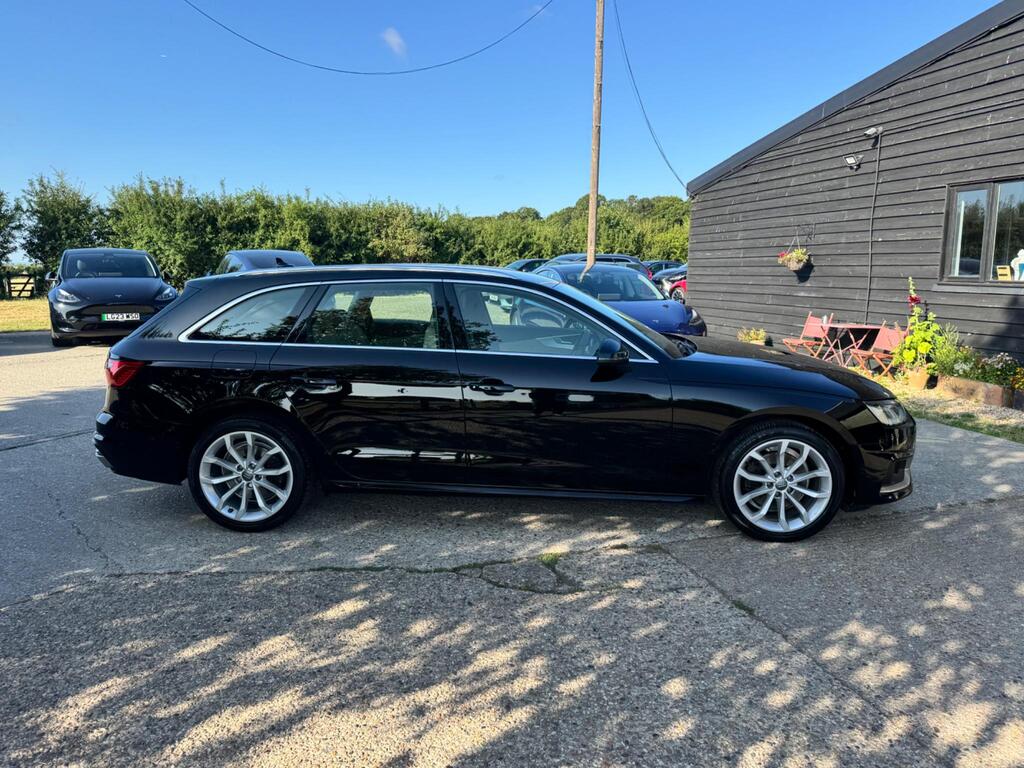 2020 Audi A4 Avant 2.0 TDI 35 Sport S Tronic