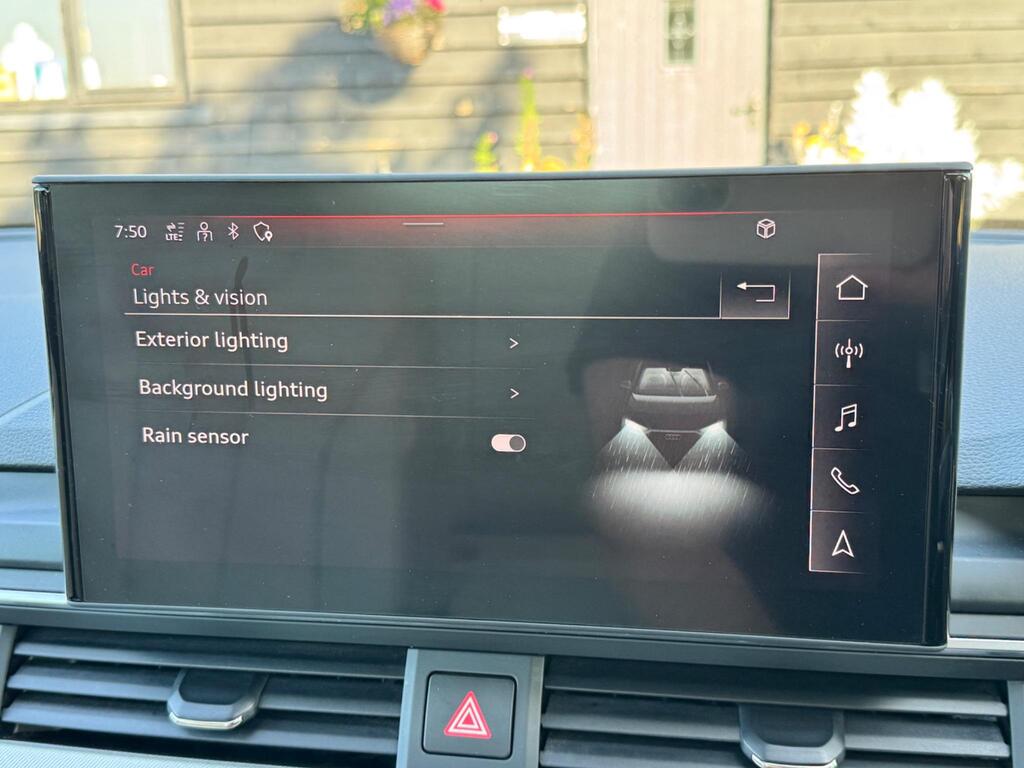 
								2020 Audi A4 Avant 2.0 TDI 35 Sport S Tronic full									