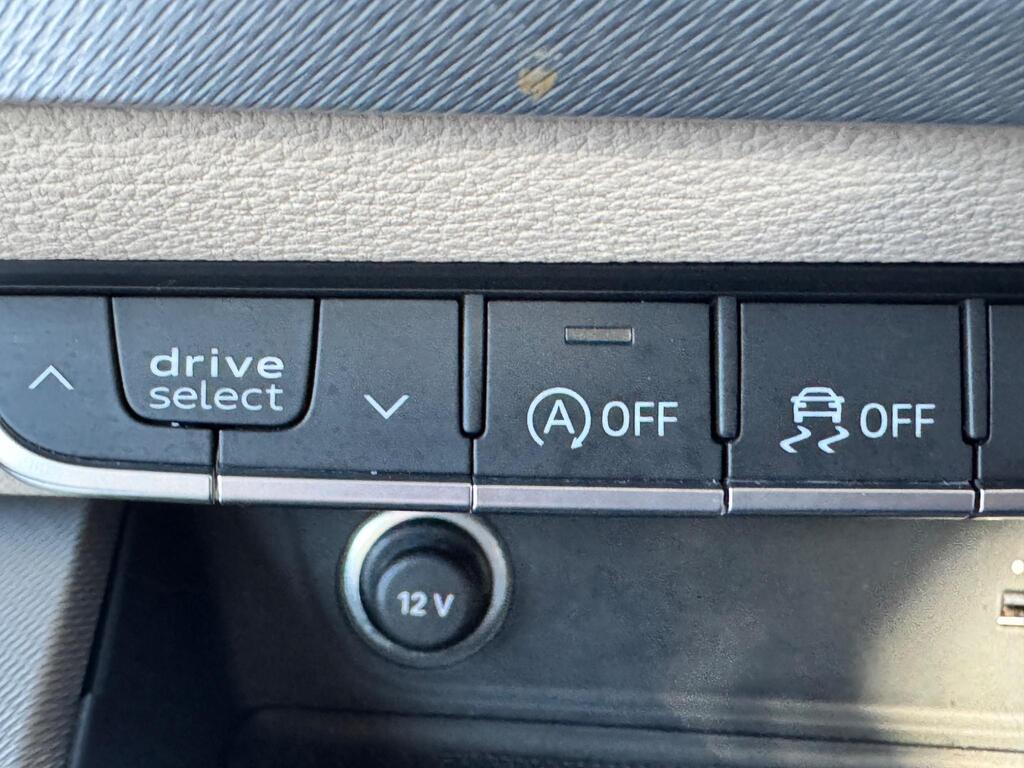 
								2020 Audi A4 Avant 2.0 TDI 35 Sport S Tronic full									