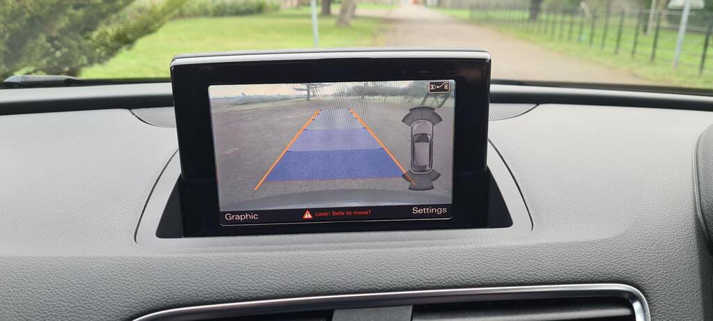 
								2014 Audi Q3 Automatic Petrol full									