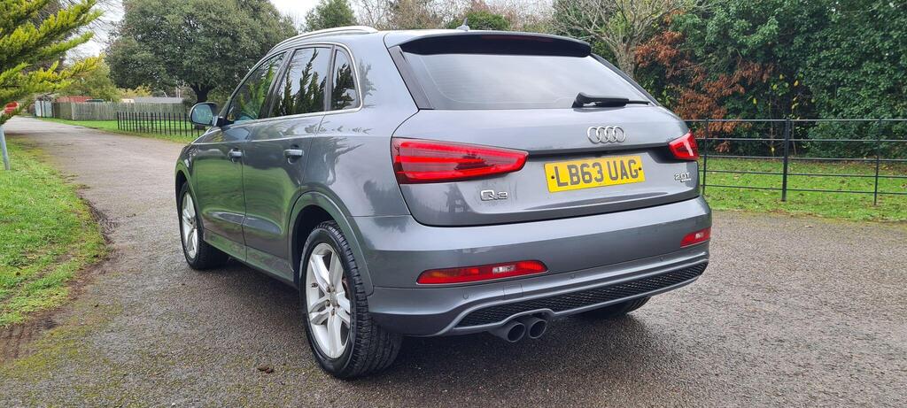 
								2014 Audi Q3 Automatic Petrol full									
