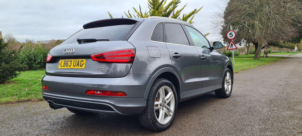 
								2014 Audi Q3 Automatic Petrol full									
