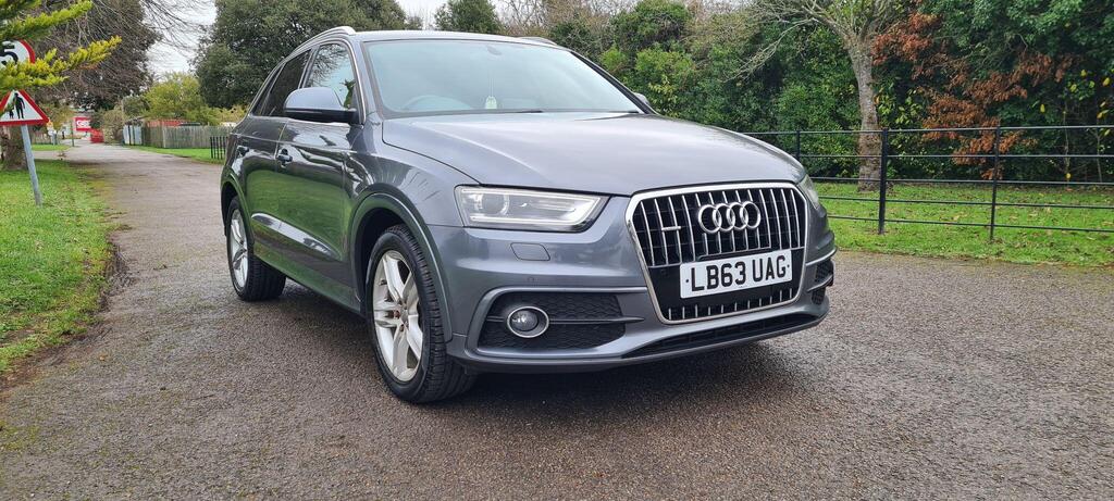 
								2014 Audi Q3 Automatic Petrol full									