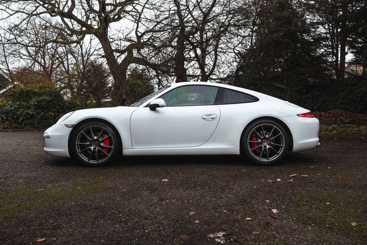 
								2012 Porsche 911.1 Carrera S 991 full									