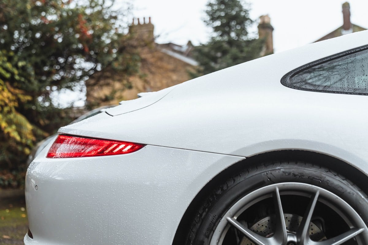 
								2012 Porsche 911.1 Carrera S 991 full									