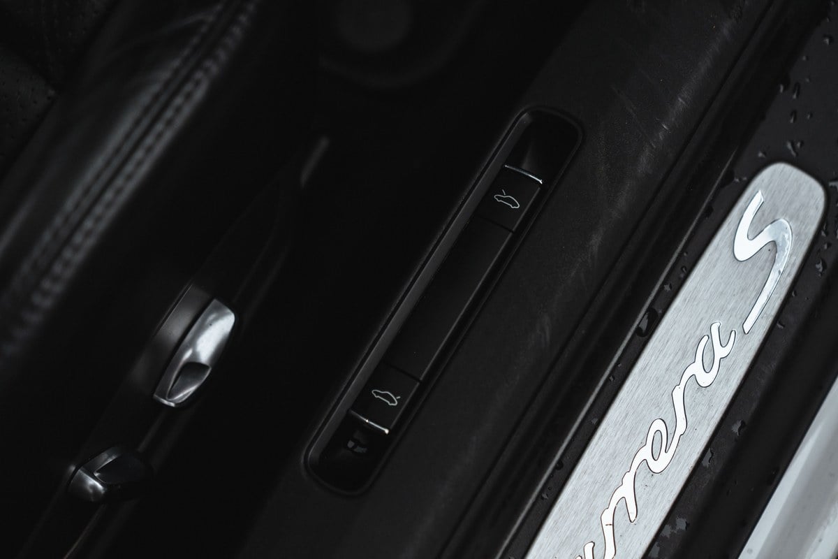 
								2012 Porsche 911.1 Carrera S 991 full									