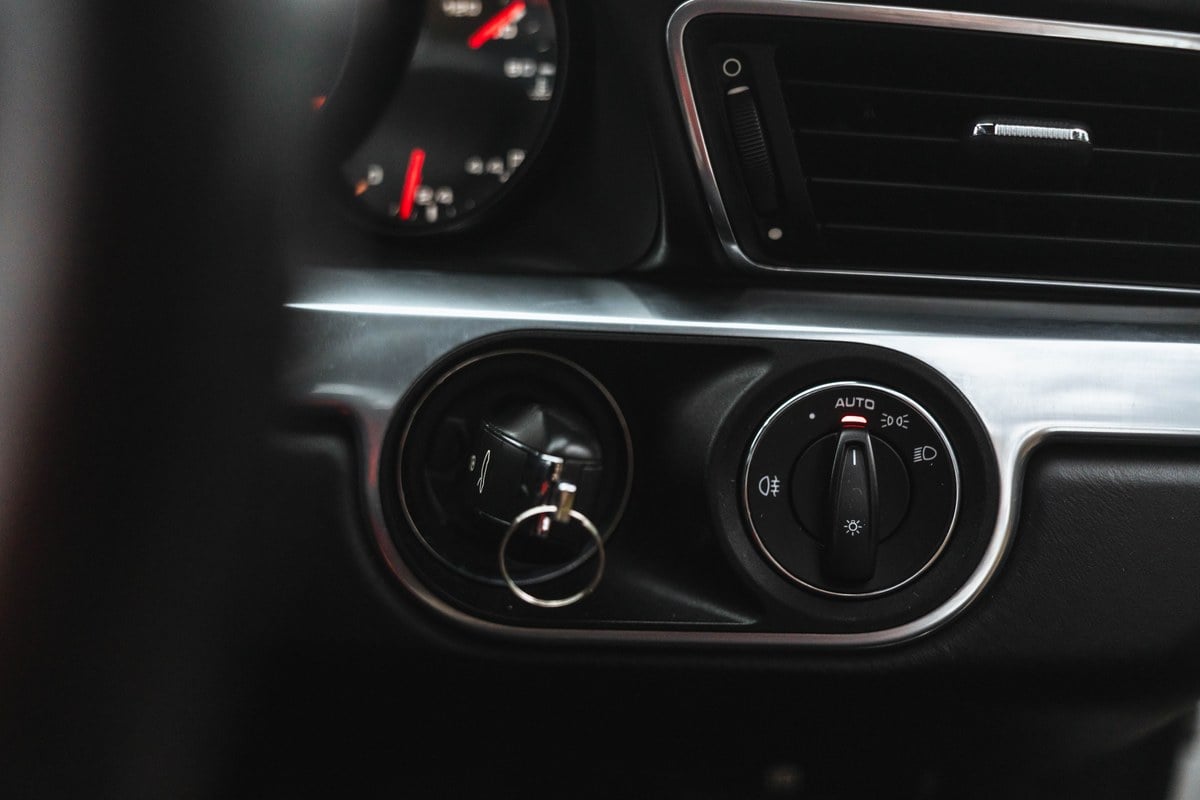 
								2012 Porsche 911.1 Carrera S 991 full									