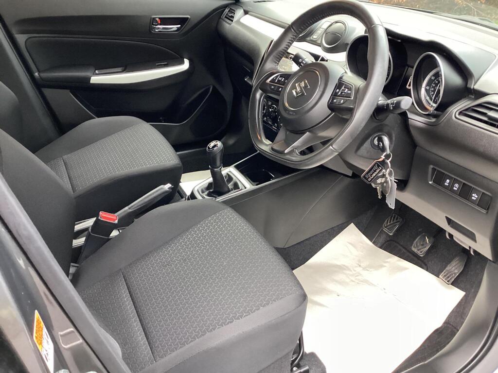 
								2023 Suzuki Swift 1.2 Dualjet MHEV SZ-L full									