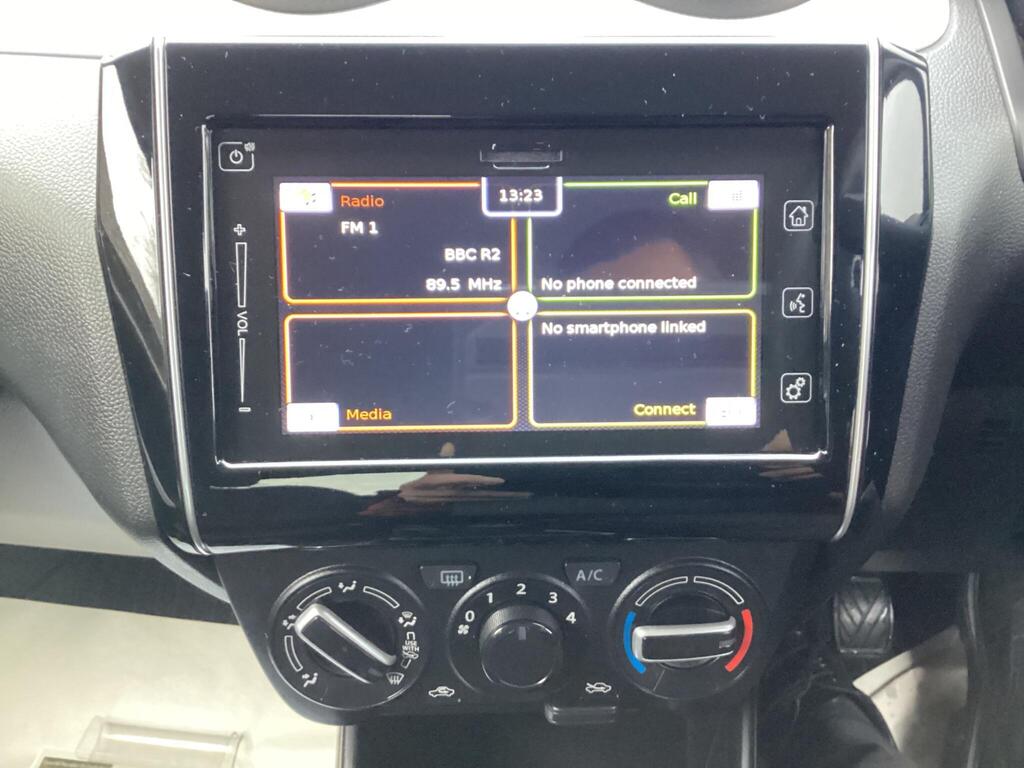 
								2023 Suzuki Swift 1.2 Dualjet MHEV SZ-L full									