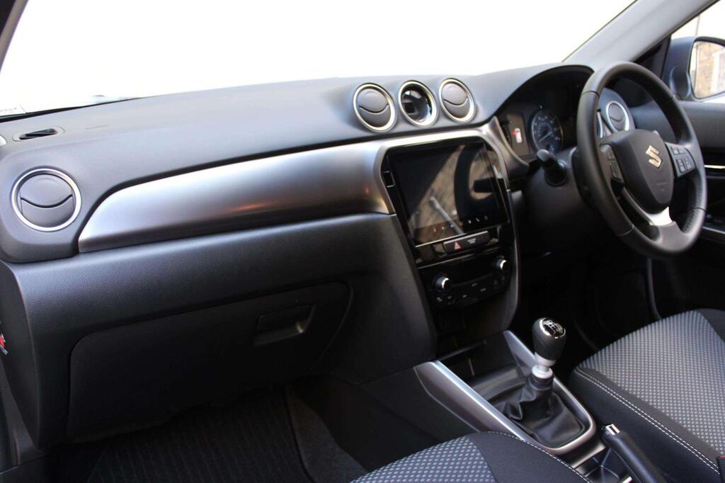 
								2025 Suzuki Vitara 1.4 Boosterjet MHEV Motion full									