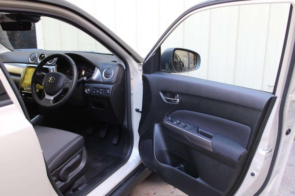 
								2025 Suzuki Vitara 1.4 Boosterjet MHEV Motion full									