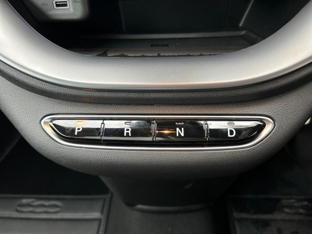 
								2025 Abarth 500 114kW Turismo 42.2kWh full									