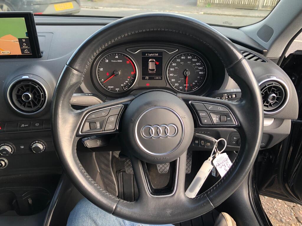 
								2018 Audi A3 1.6 TDI 30 SE Technik Sportback full									