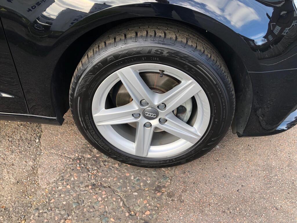 
								2018 Audi A3 1.6 TDI 30 SE Technik Sportback full									