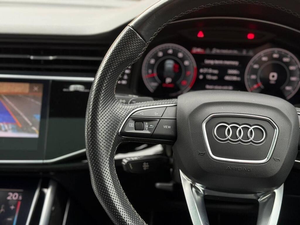 
								2021 Audi Q7 3.0 TFSI V6 55 Black Edition Tiptronic quattro full									