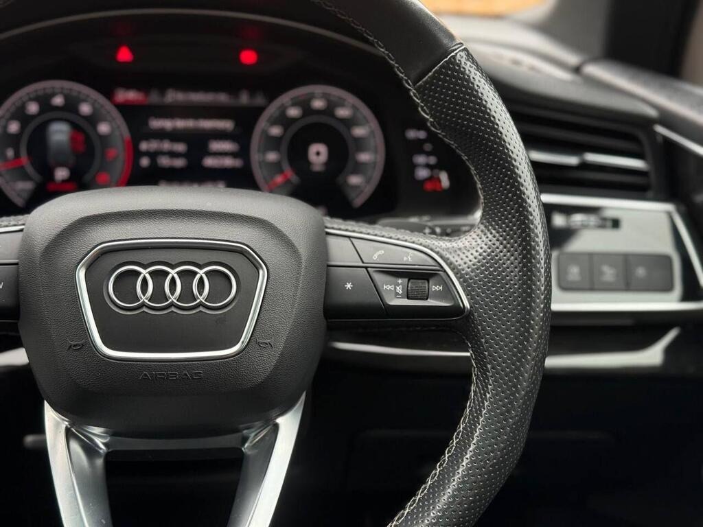 
								2021 Audi Q7 3.0 TFSI V6 55 Black Edition Tiptronic quattro full									