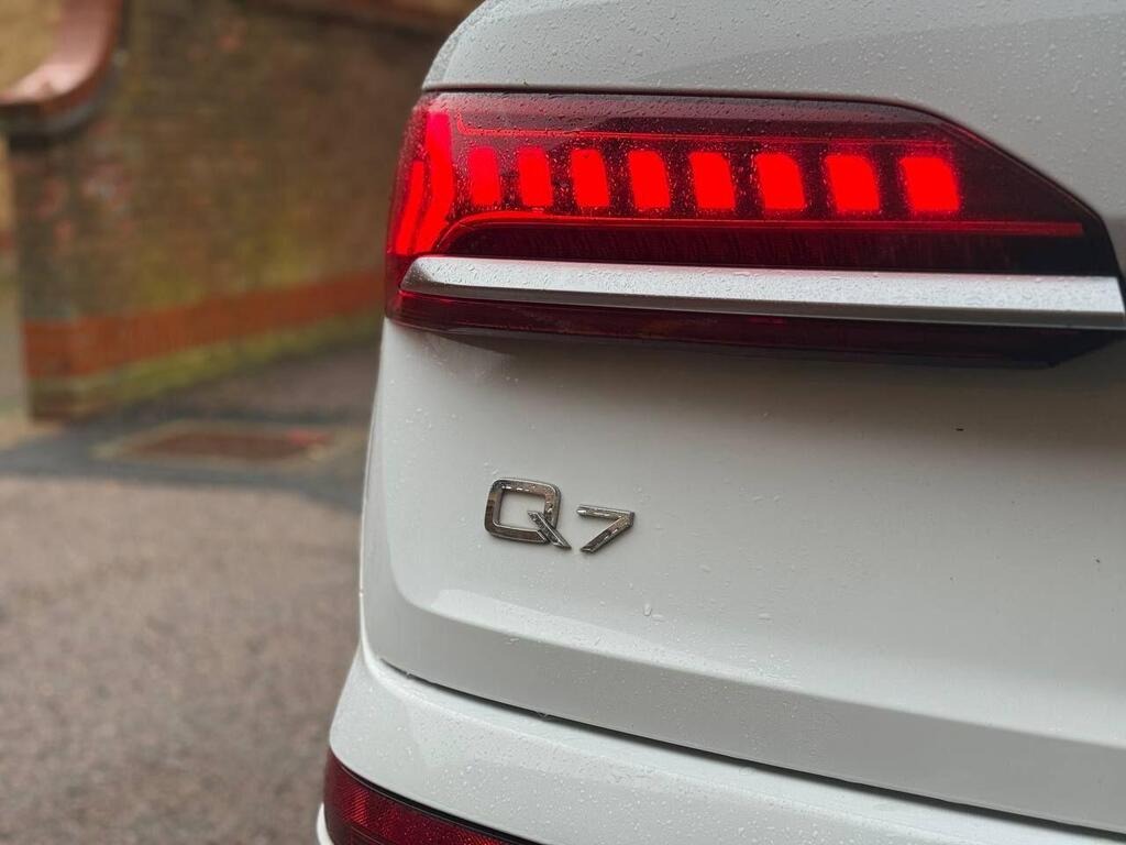 
								2021 Audi Q7 3.0 TFSI V6 55 Black Edition Tiptronic quattro full									