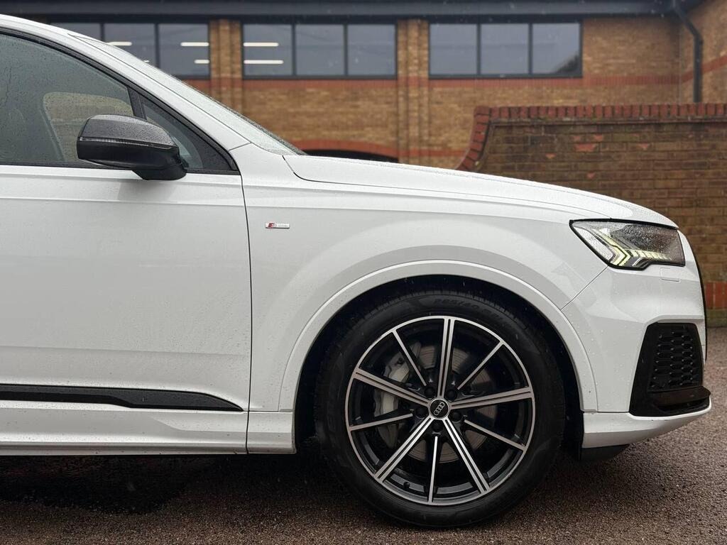 
								2021 Audi Q7 3.0 TFSI V6 55 Black Edition Tiptronic quattro full									