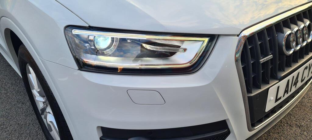 
								2014 Audi Q3 White full									