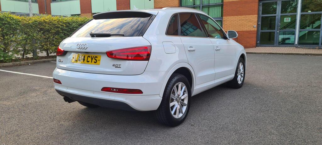 
								2014 Audi Q3 White full									