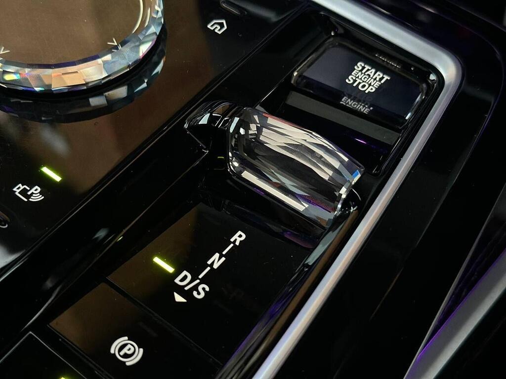 
								2023 BMW 7 Series 3.0 750e 22.1kWh M Sport Auto xDrive full									