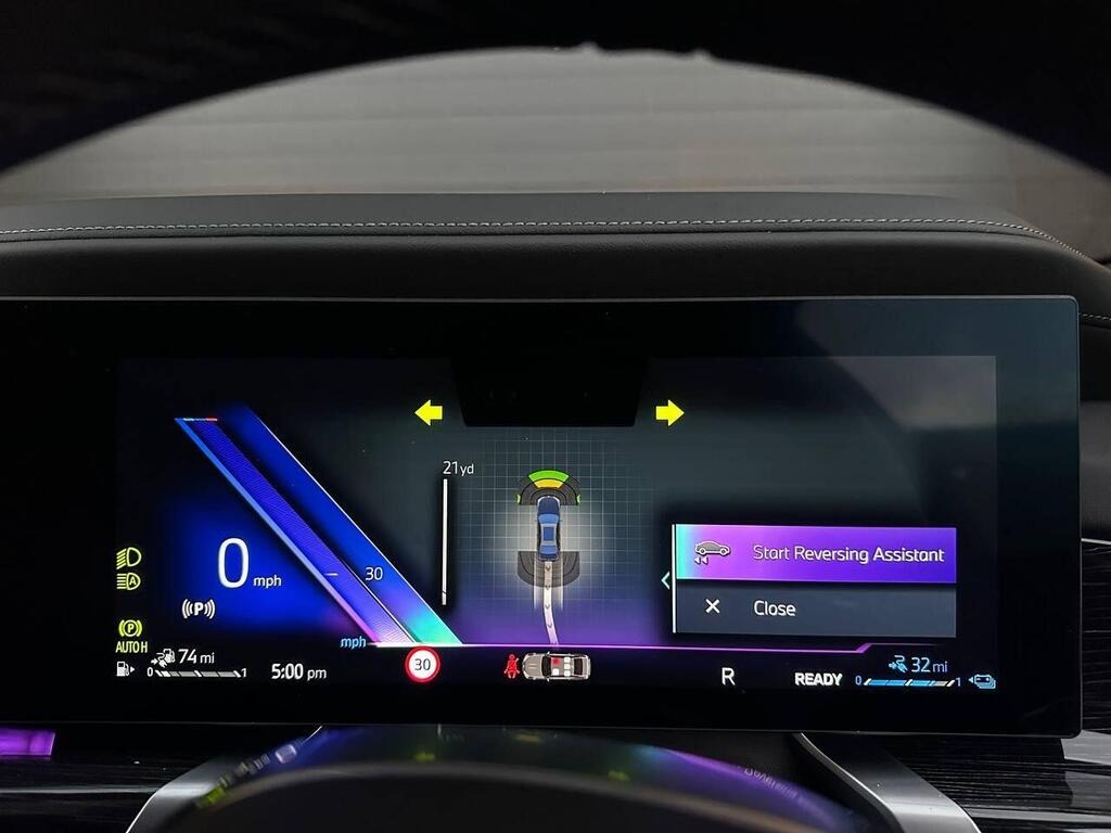 
								2023 BMW 7 Series 3.0 750e 22.1kWh M Sport Auto xDrive full									