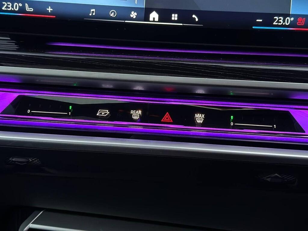 
								2023 BMW 7 Series 3.0 750e 22.1kWh M Sport Auto xDrive full									